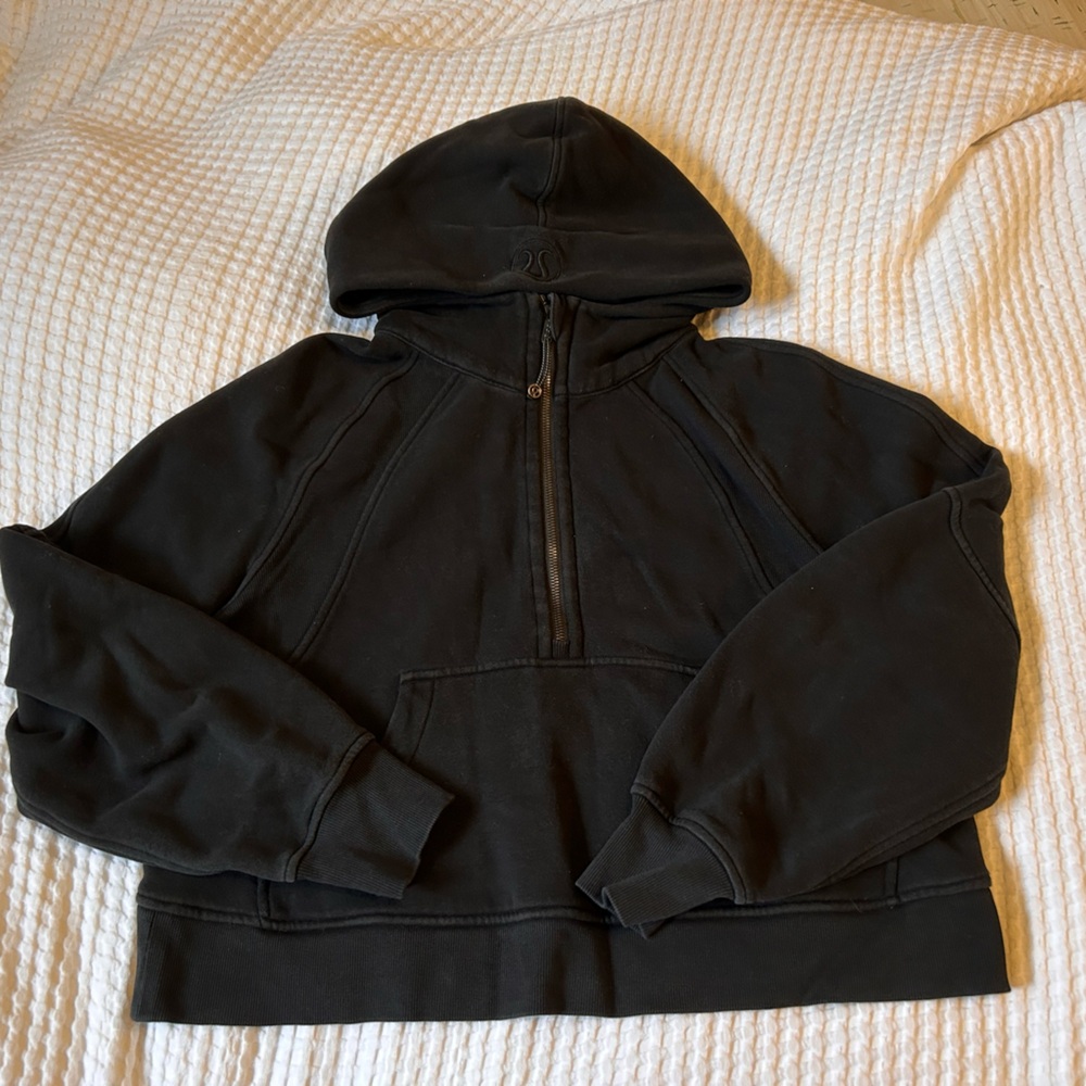 Lululemon Cropped Scuba